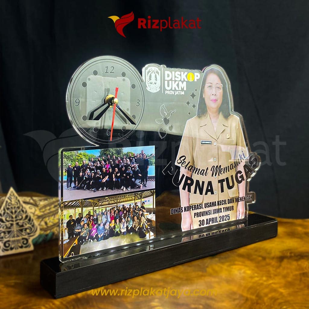 Plakat Akrilik Purna Tugas Custom
