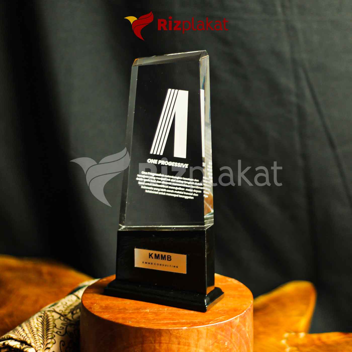 Plakat Kristal Eksklusif KMMB