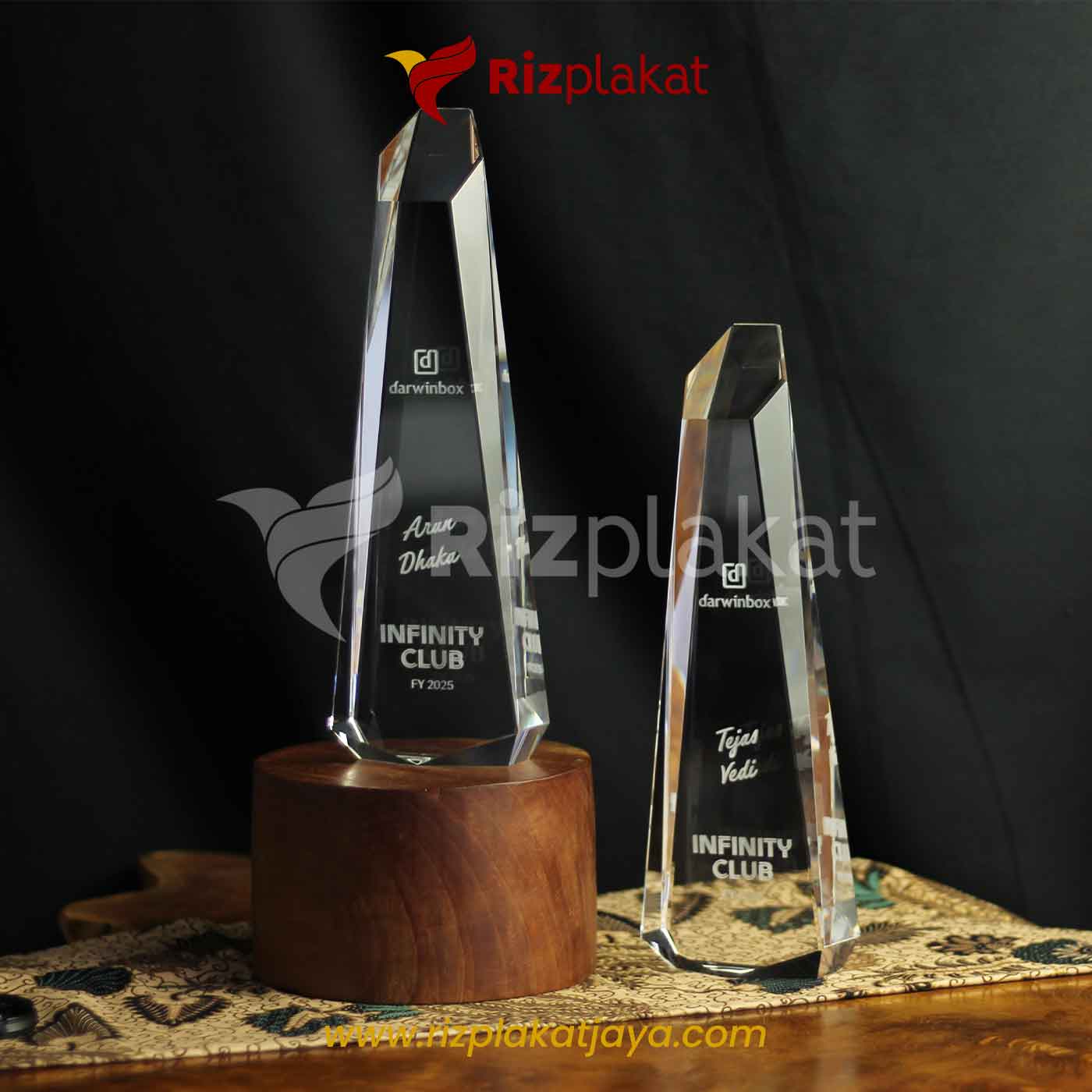 Plakat Kristal Infinity Club Darwinbox 