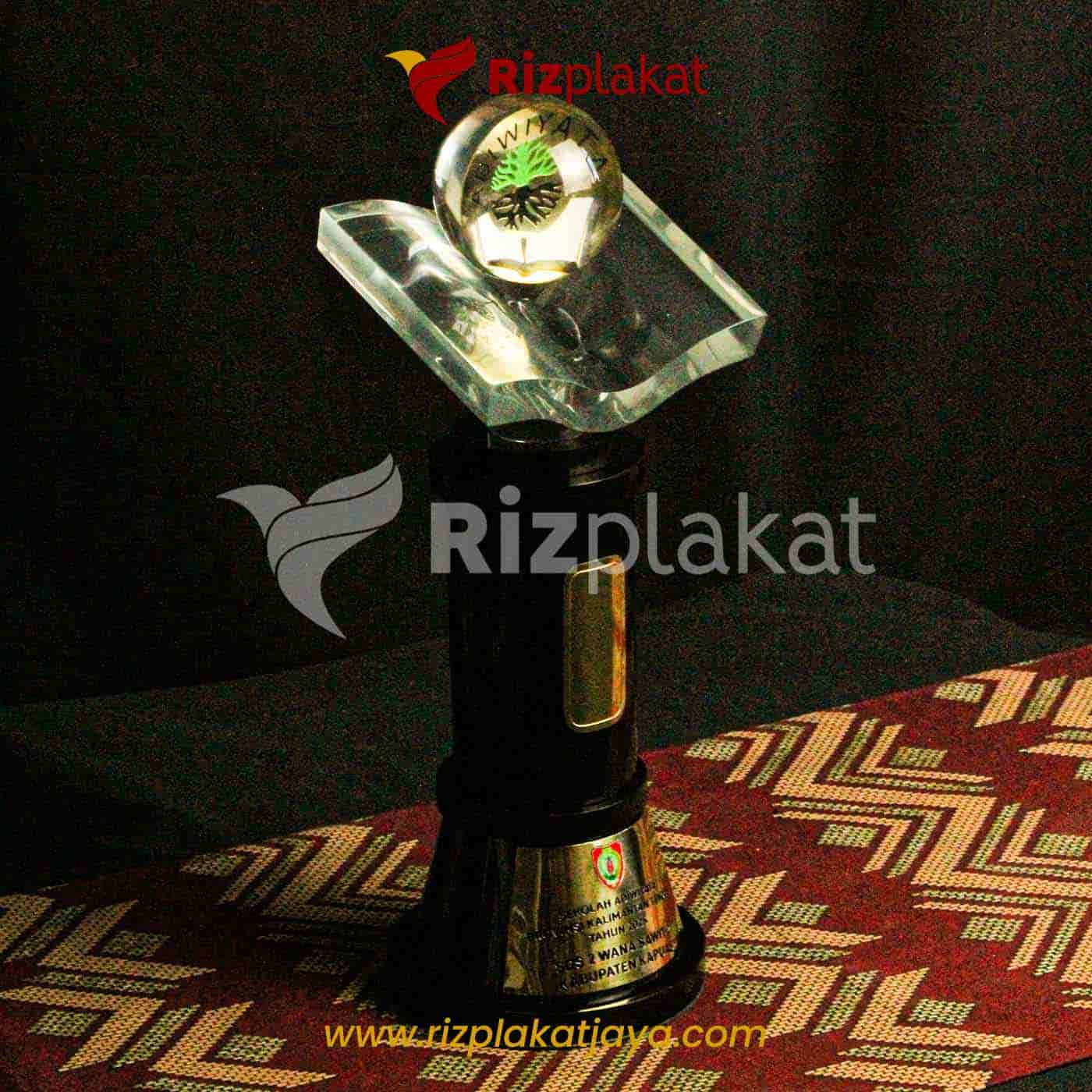 Plakat Fiber Kombinasi Kristal Bola