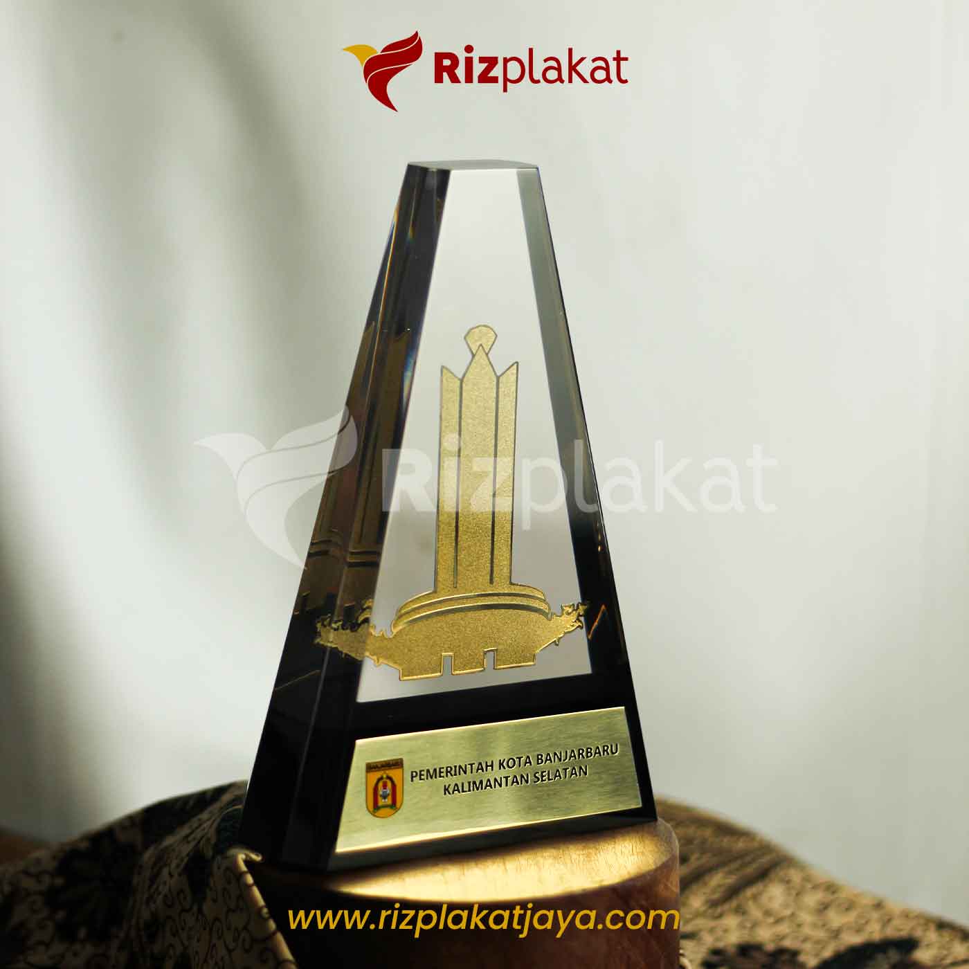 Plakat Fiber Eksklusif Ikon Daerah