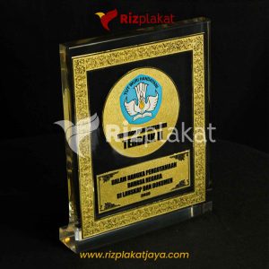 Plakat Fiber Penghargaan Kemendikbud