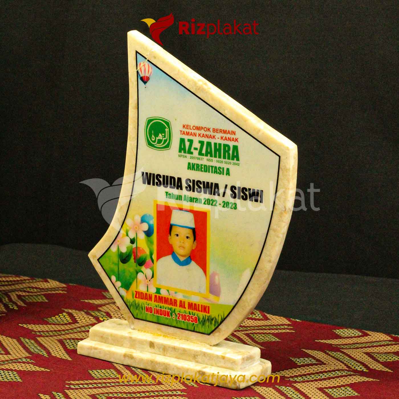 Plakat Marmer Wisuda Siswa TK